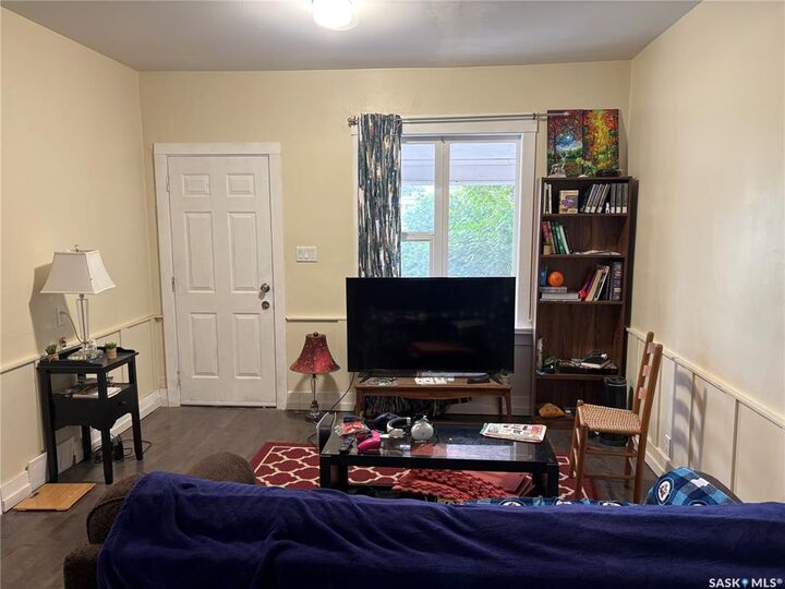 Property Photo:  1125 Idylwyld Drive N  SK S7L 0Z8 