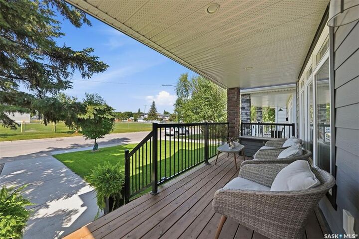 Property Photo:  918 3rd Street  SK S7H 1M7 