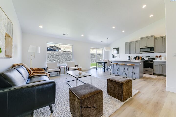 Property Photo: 10020 Sunset Trail WA 99301