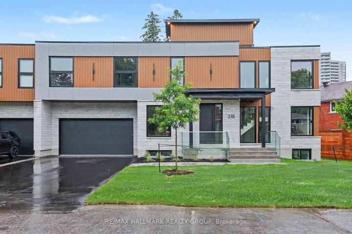 Property Photo: 218 Woodland Avenue ON K2B 5C9
