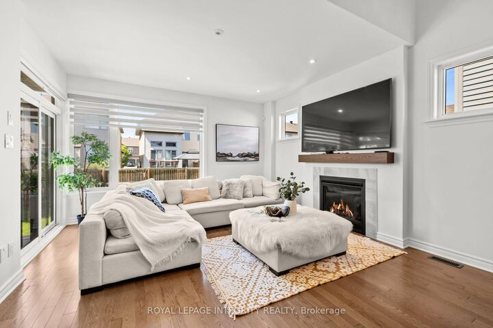 Property Photo: 90 Palfrey Way ON K2V 0B3