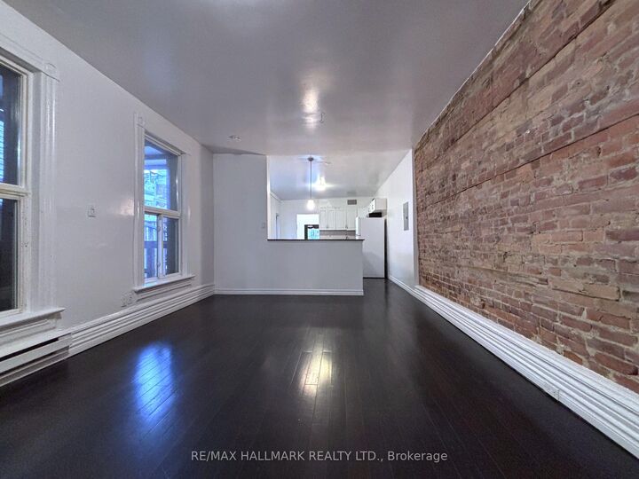 Property Photo:  122 Baldwin Street 2  ON M5T 1L6 