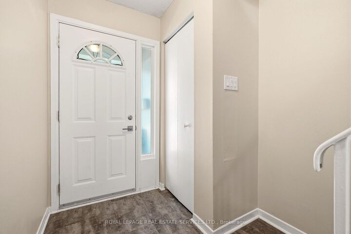 Property Photo: 2440 Bromsgrove Road 146 ON L5J 4J7