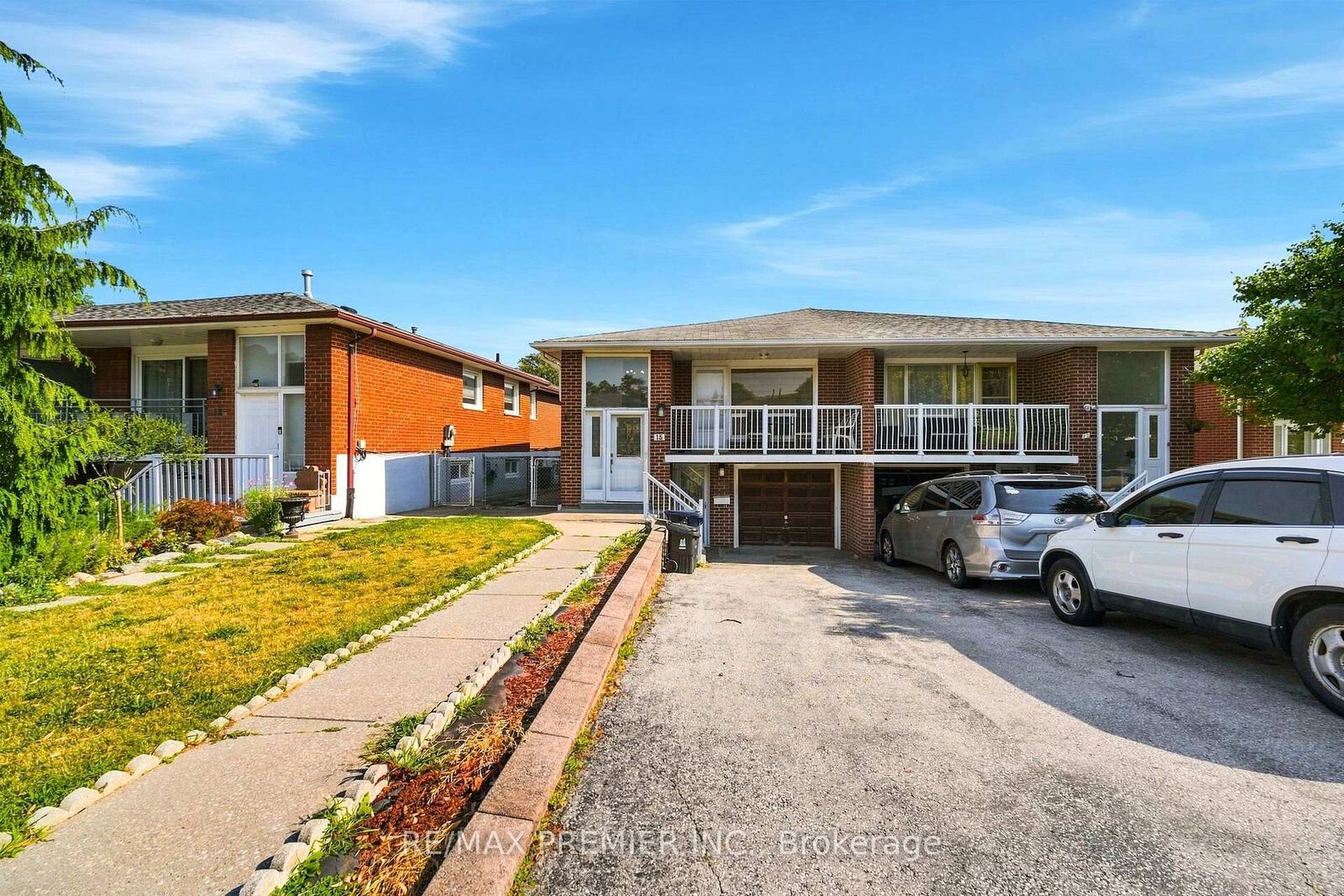 Property Photo: 15 Madonna Gardens ON M9L 2T5