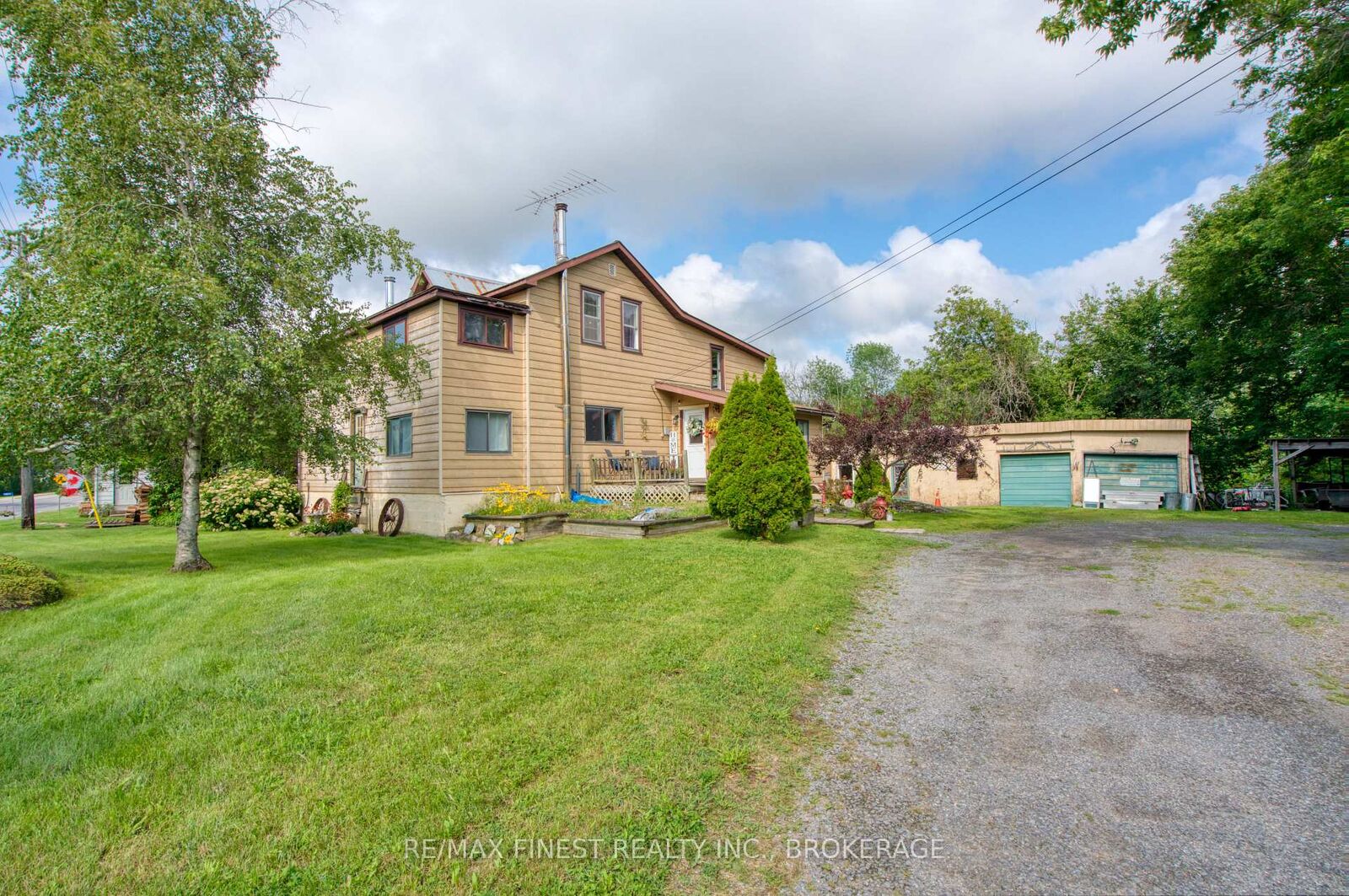 Property Photo:  11621 Road 38 N/A  ON K0H 2V0 