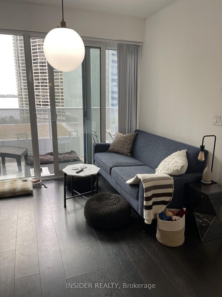 Property Photo: 88 Harbour Street 1409 ON M5J 0C3