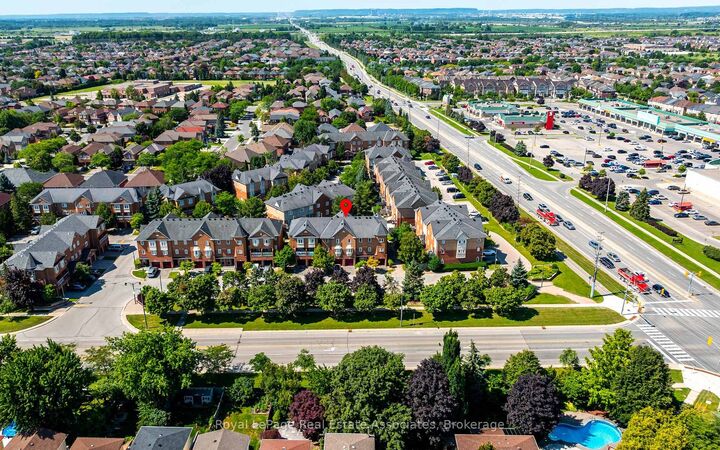 Property Photo:  6950 Tenth Line W 87  ON L5N 6Y1 
