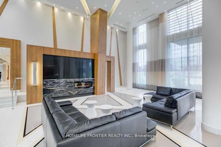 Property Photo:  55 Eglinton Avenue W 1607  ON L5R 0E4 
