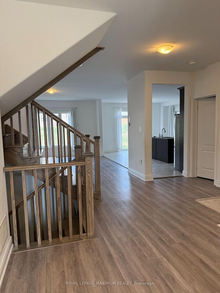 Property Photo:  2982 Monarch Drive  ON L3V 8M7 