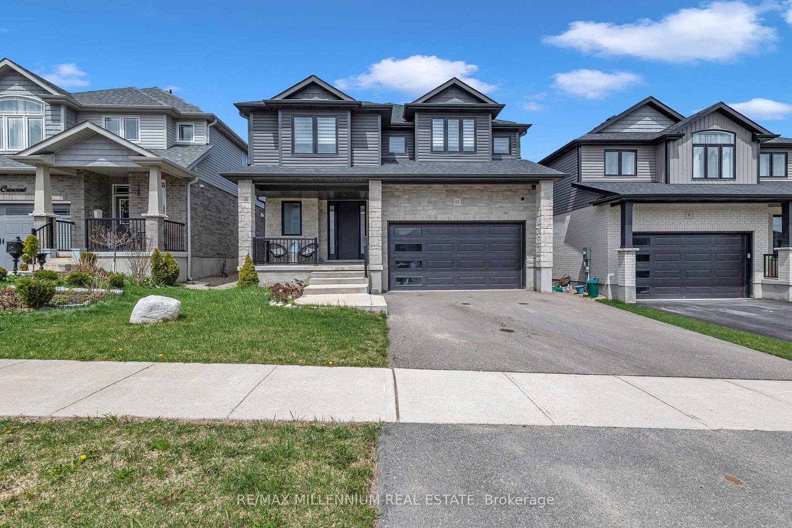 Property Photo:  11 Tindall Crescent S  ON L9W 6P4 
