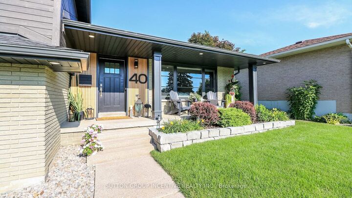 Property Photo:  40 Varden Avenue  ON L4M 4P1 