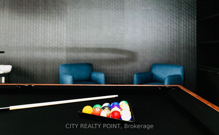 Property Photo:  666 Spadina Avenue 610  ON M5S 2H8 