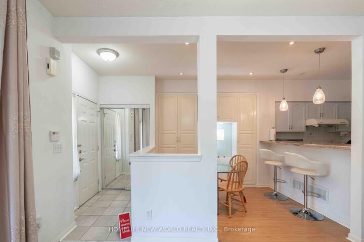 Property Photo: 21 St. Moritz Way 12 ON L3R 4G4