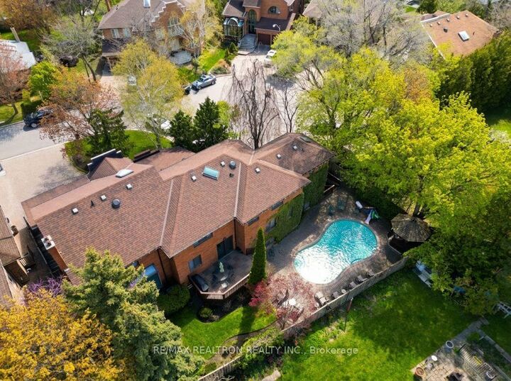 Property Photo: 15 Sunforest Court ON M2R 3W3