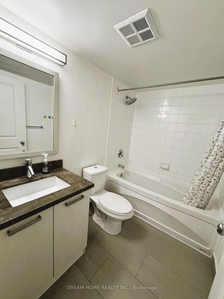 Property Photo:  11 St Joseph Street #912  ON M4Y 1J8 