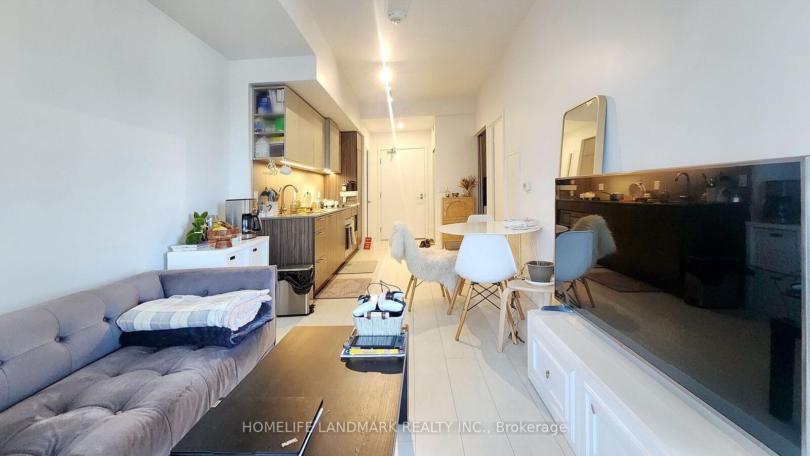 Property Photo:  19 Western Battery Road 703  ON M6K 0E3 
