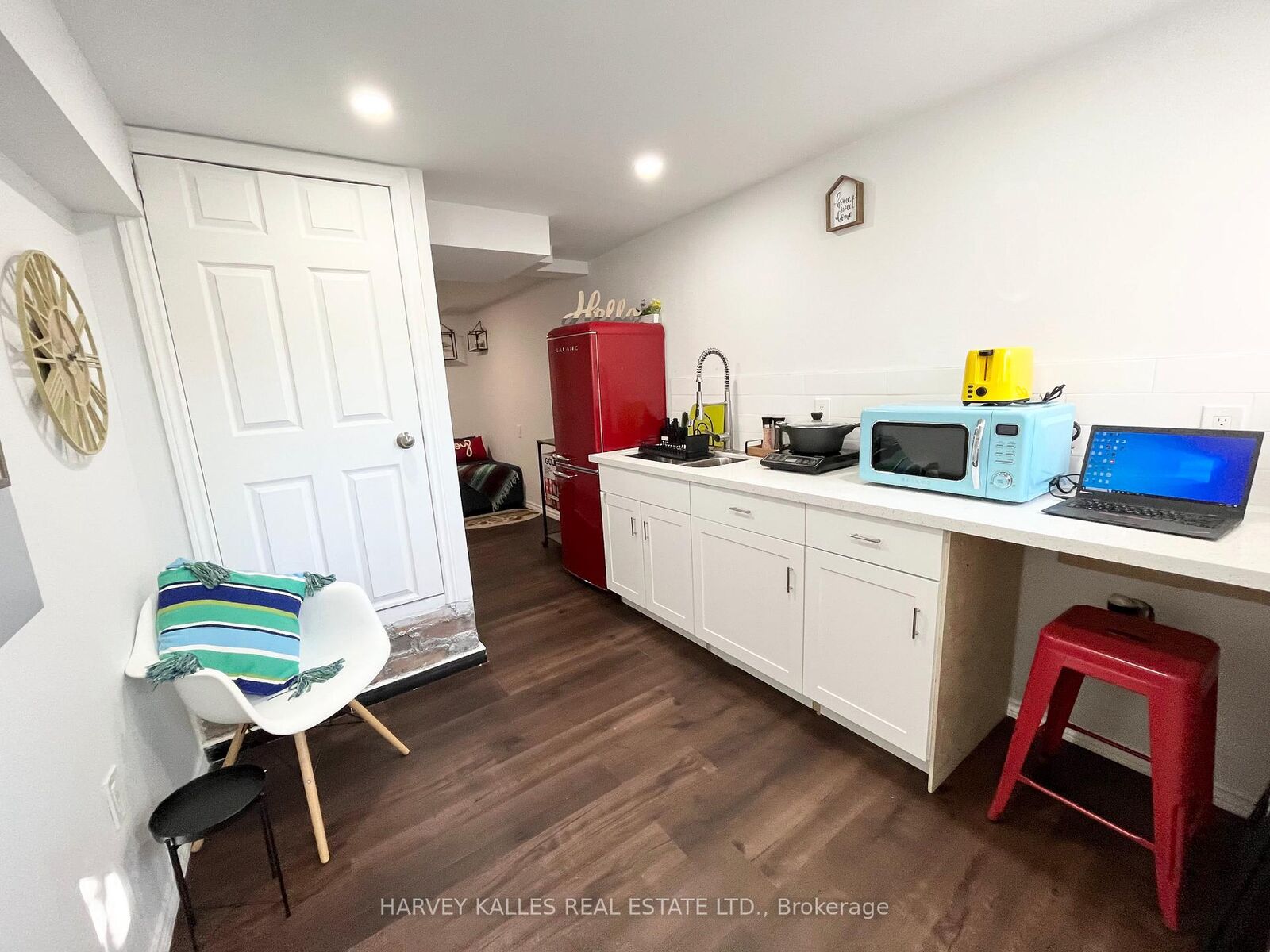 Property Photo:  26 Leyton Avenue Lower  ON M1L 3T4 
