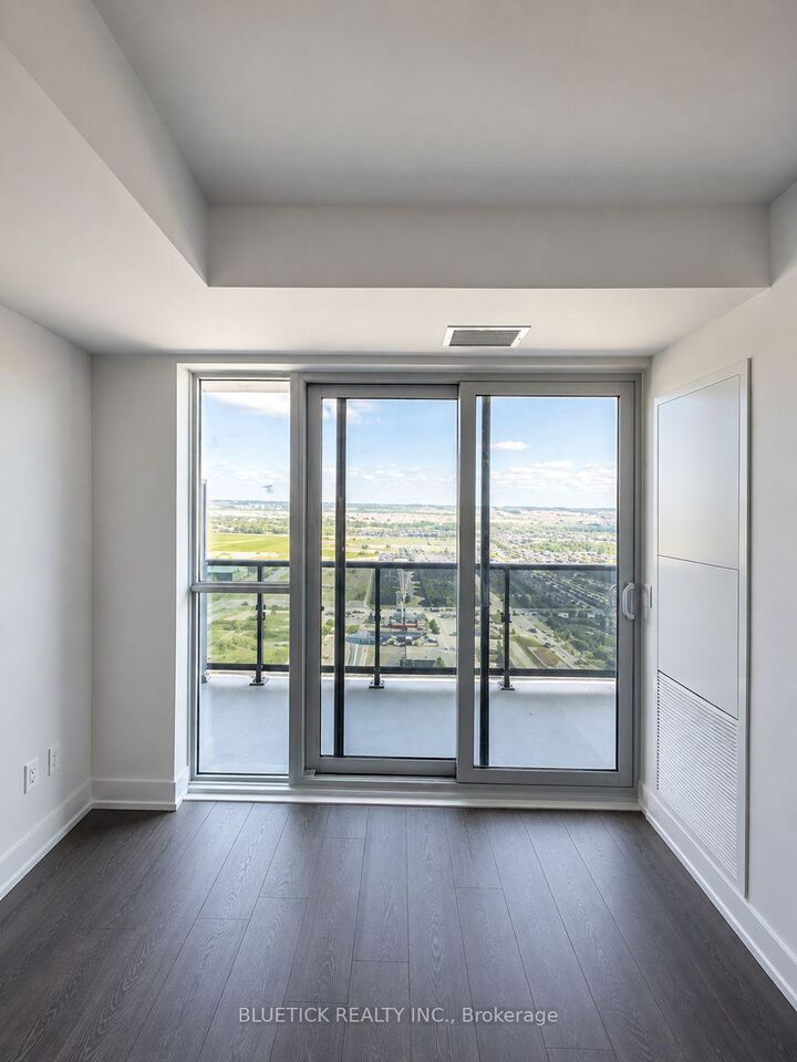 Property Photo: 2550 Simcoe Street W 2508 ON L1L 0R5