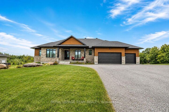 80 Raymond Luhta Crescent — photo 1