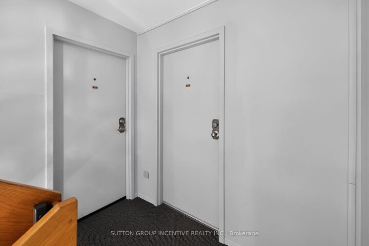 Property Photo:  1102 Horseshoe Valley Road W 224  ON L4M 4Y8 