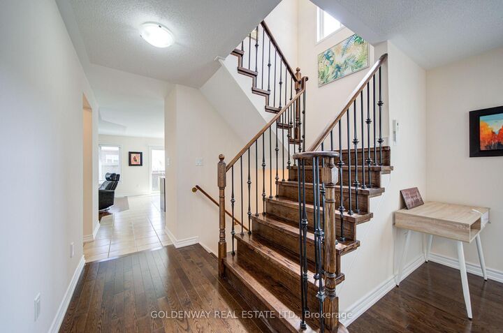 Property Photo: 1433 Rennie Street ON L1K 0N8