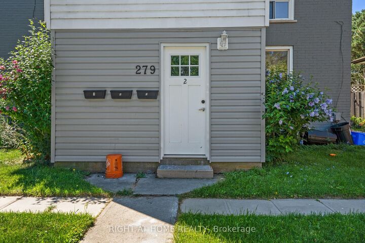 Property Photo: 279 Darling Street 2 ON N3S 3X7