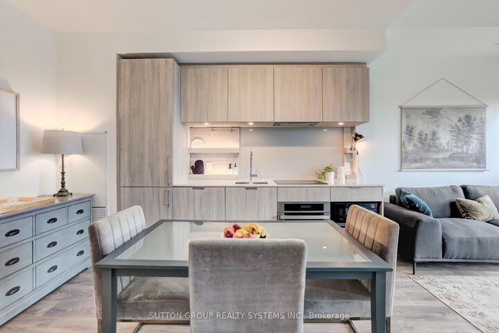 Photo de la propriété:  28 Ann Street 807  ON L5G 3G1 