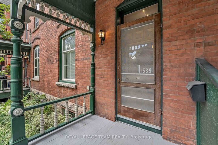 Property Photo:  539 Gilmour Street  ON K1R 5L5 