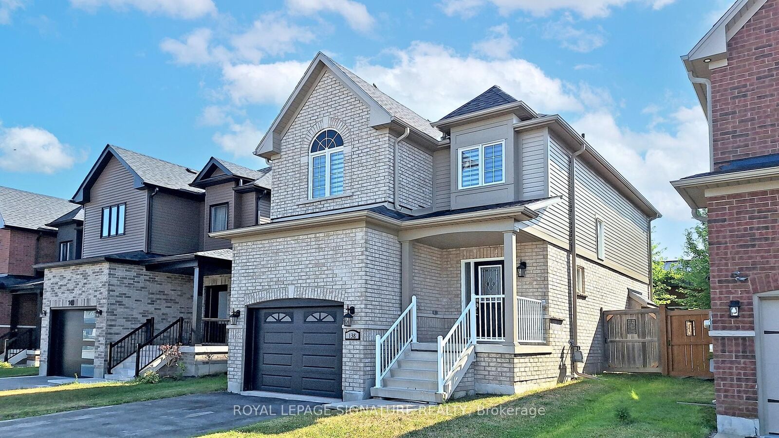 Property Photo:  138 Sun King Crescent  ON L4M 0E5 