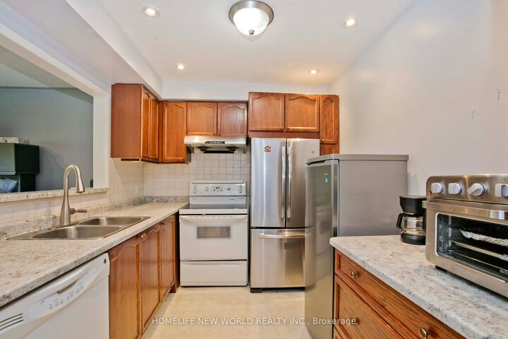 1814 Woodgate Court — photo 1