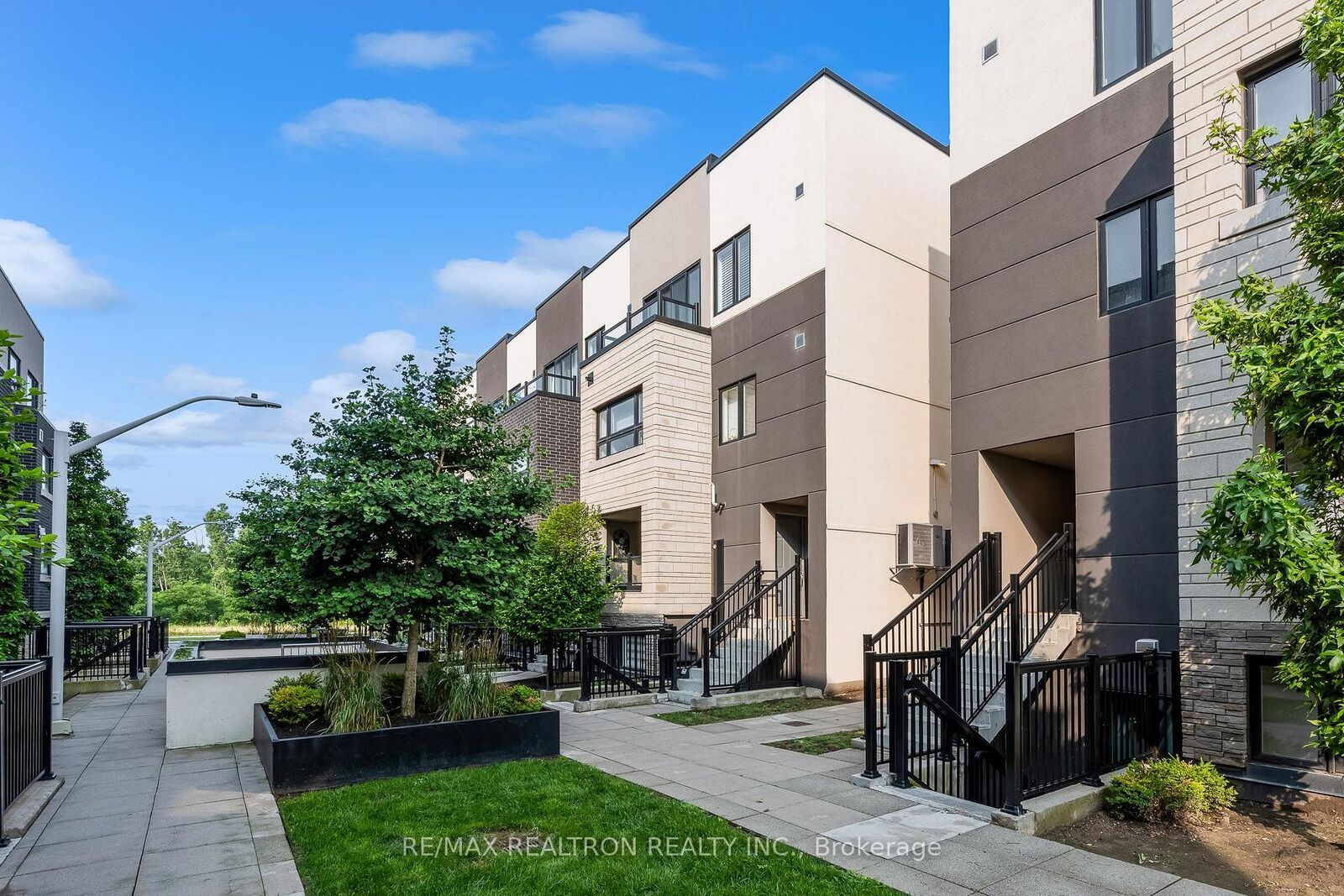 Property Photo:  1135 Cooke Boulevard 114  ON L7T 0C3 