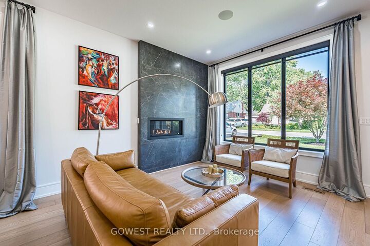 Property Photo: 402 Niar Avenue ON L5G 1W3