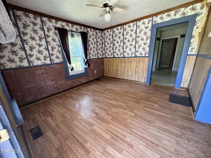 Property Photo: 713 Rollers Alley TN 37620