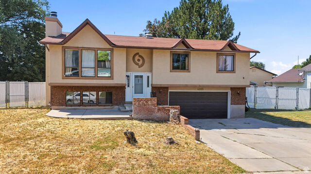 Property Photo:  4385 S 2900 W  UT 84067 