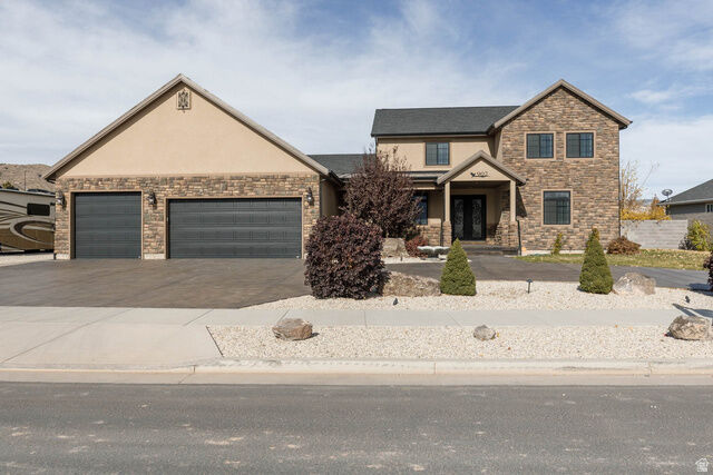 Property Photo:  902 W Southern Hls S  UT 84701 