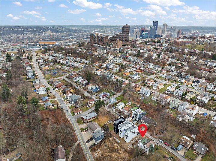 Property Photo: 424 Clarence St PA 15211