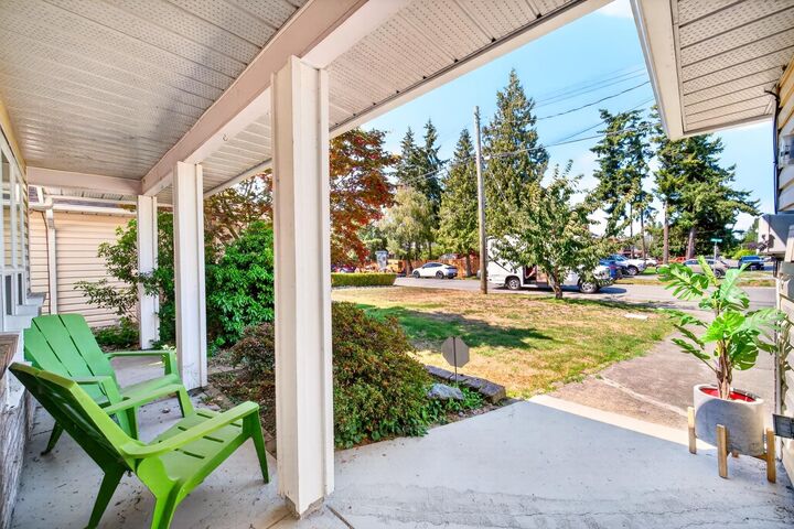 Property Photo:  5962 49A Avenue  BC V4K 4L9 