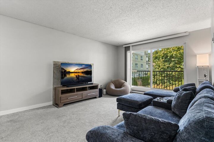 Property Photo: 45598 McIntosh Drive 111 BC V2P 7J3