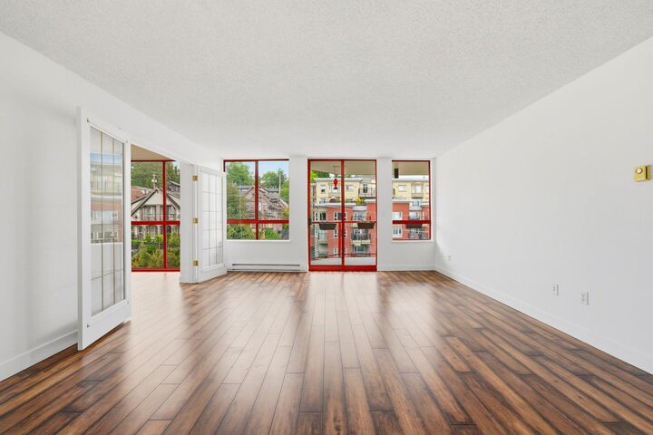 Property Photo: 220 Eleventh Street 904 BC V3M 6N9