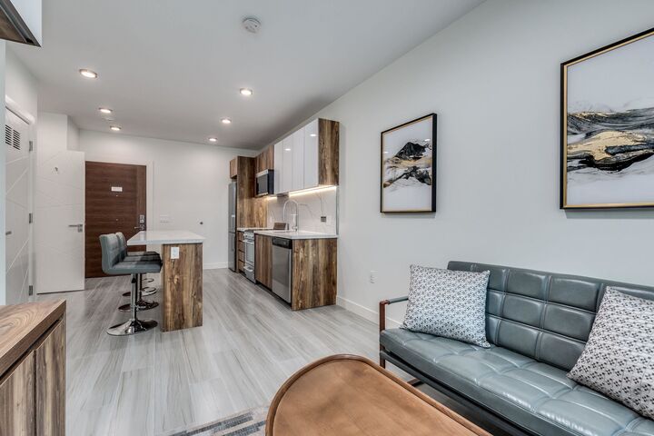 Property Photo:  1168 Pendrell Street 309  BC V6E 1L4 