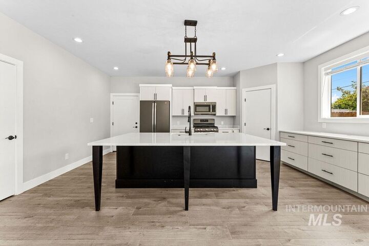 Property Photo: 2837 W Lemhi St. ID 83705