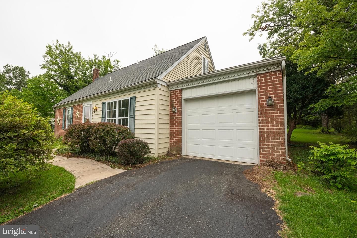 Property Photo: 134 Primrose Lane PA 19464