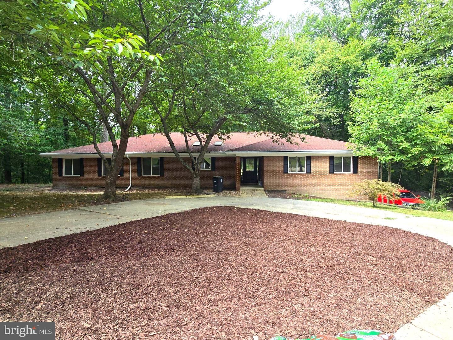 Property Photo: 6300 Hickory Bnd MD 20735