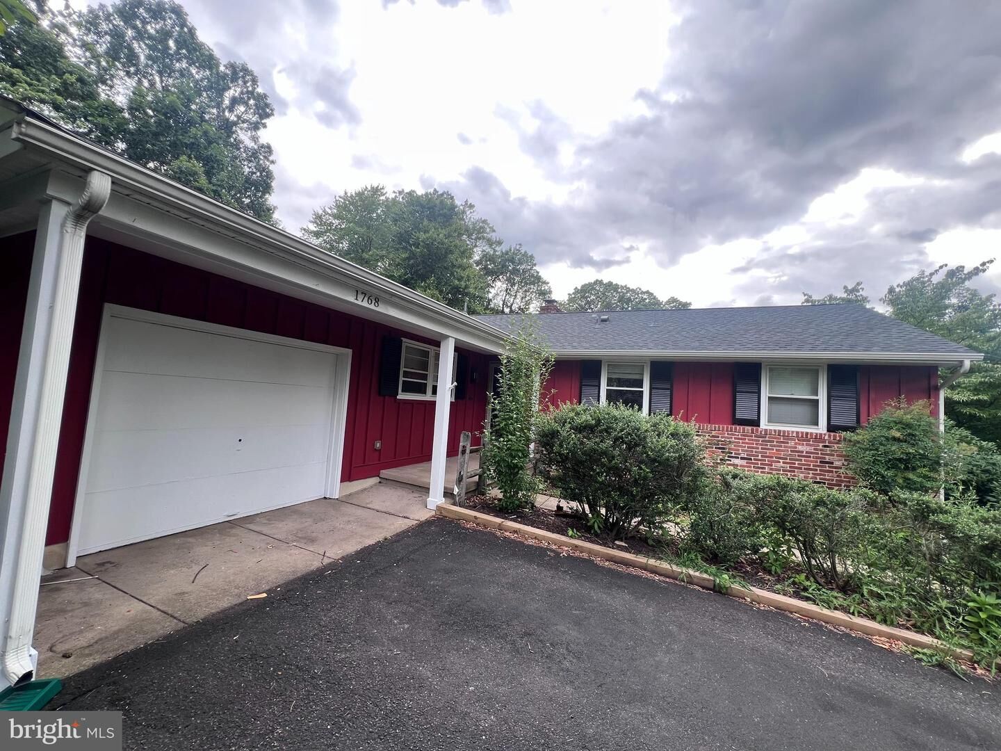 Property Photo:  1768 Lark Lane  NJ 08003 
