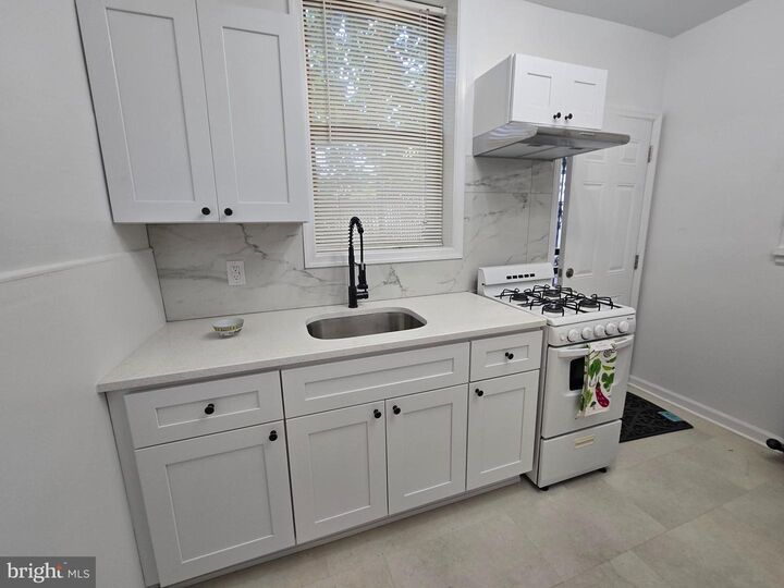 Property Photo: 5455 Ridge Avenue 1fl PA 19128