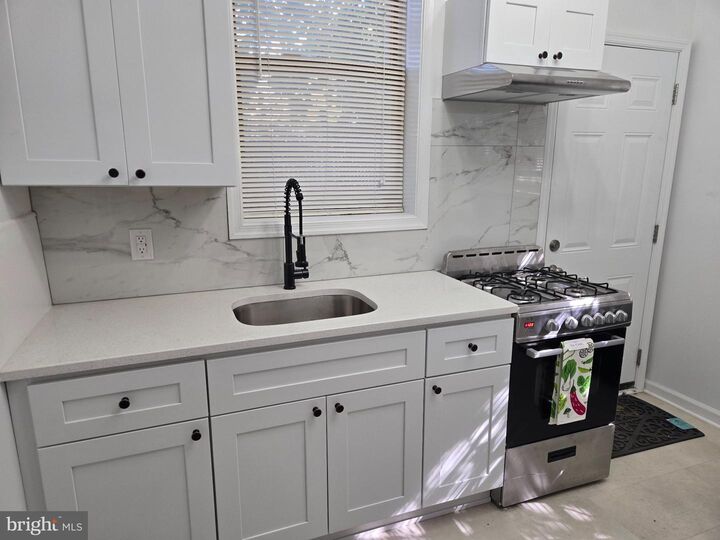 Property Photo: 5455 Ridge Avenue 1fl PA 19128