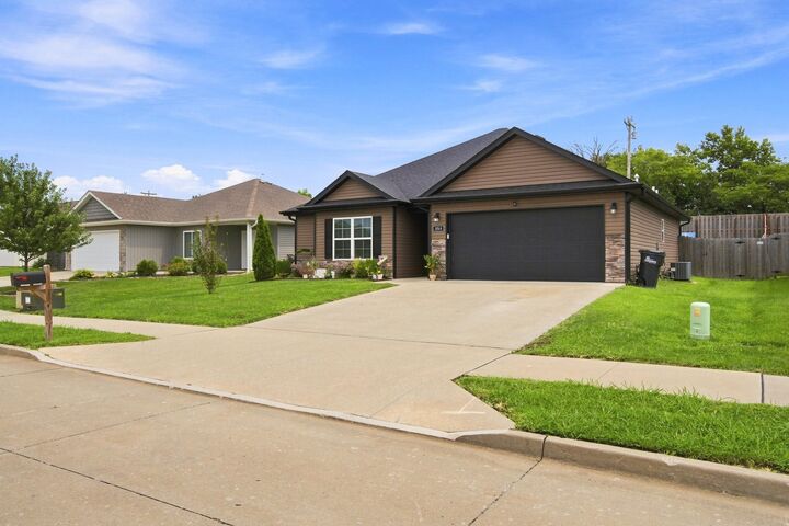 Property Photo:  3514 Napoli Dr  MO 65202 