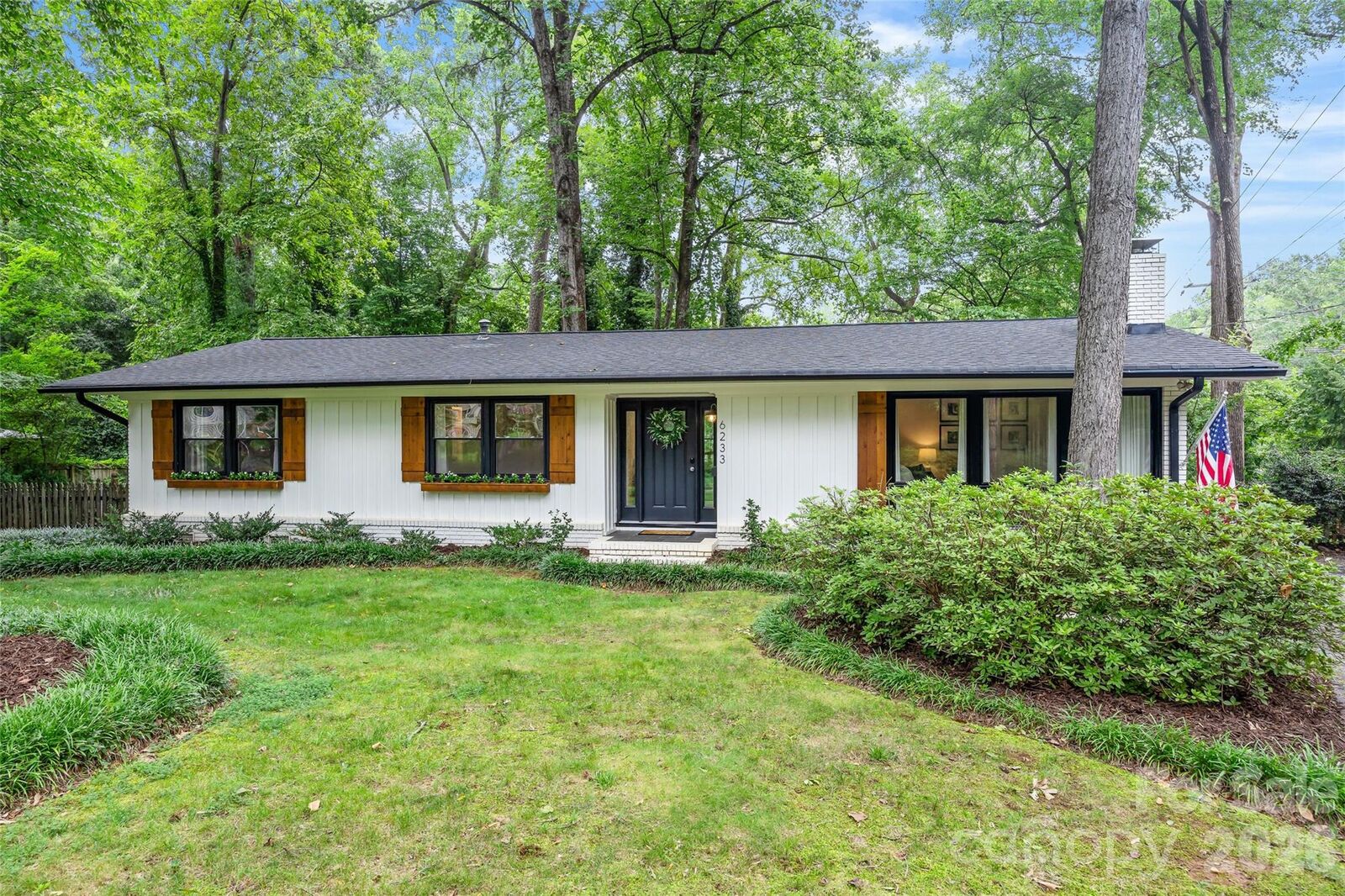 Property Photo: 6233 Rose Valley Drive NC 28210