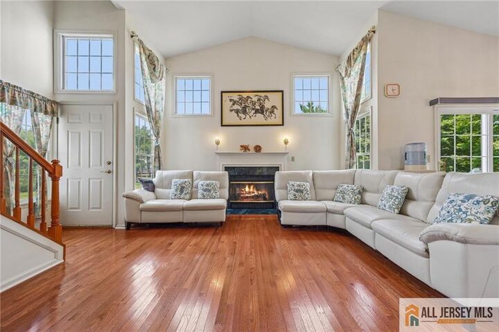 Property Photo: 2 Chamberlin Court NJ 08512