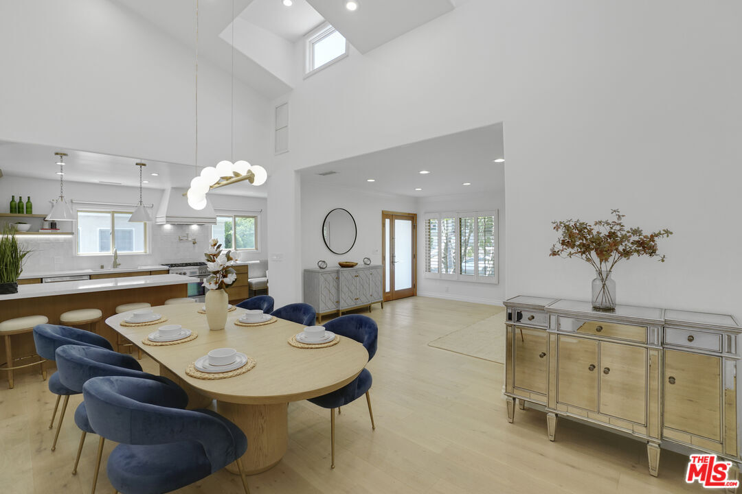 Property Photo:  2148 Hillsboro Ave  CA 90034 